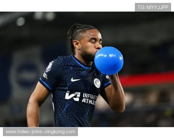 切尔西反击线路十分明确，恩昆库带球长驱直入形成威胁